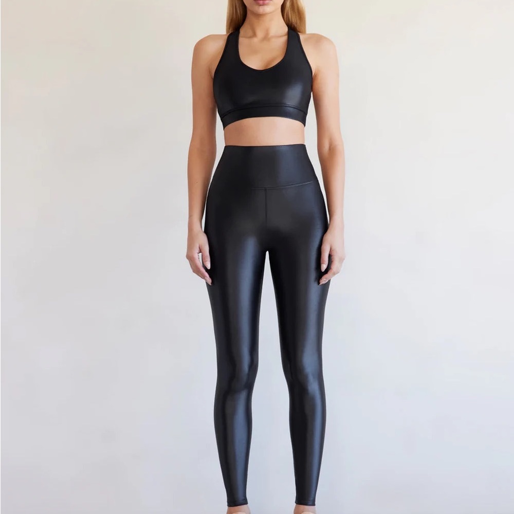 Carbon38 Takara Black Leggings